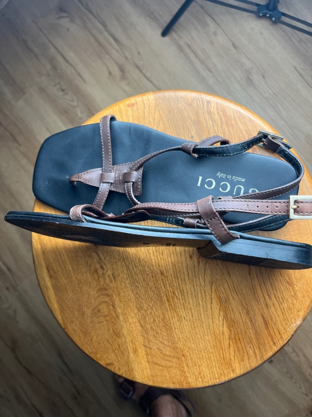 Gucci Leather Thong Sandals Brown Ankle Strap Size 42 Made in Italy Luxury - Picture 6 of 6
